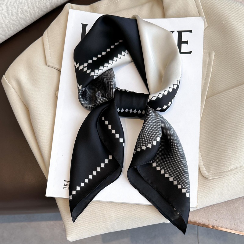 New Luxury Horse Pattern Silk  - Luxury Bags Office 评论和价格